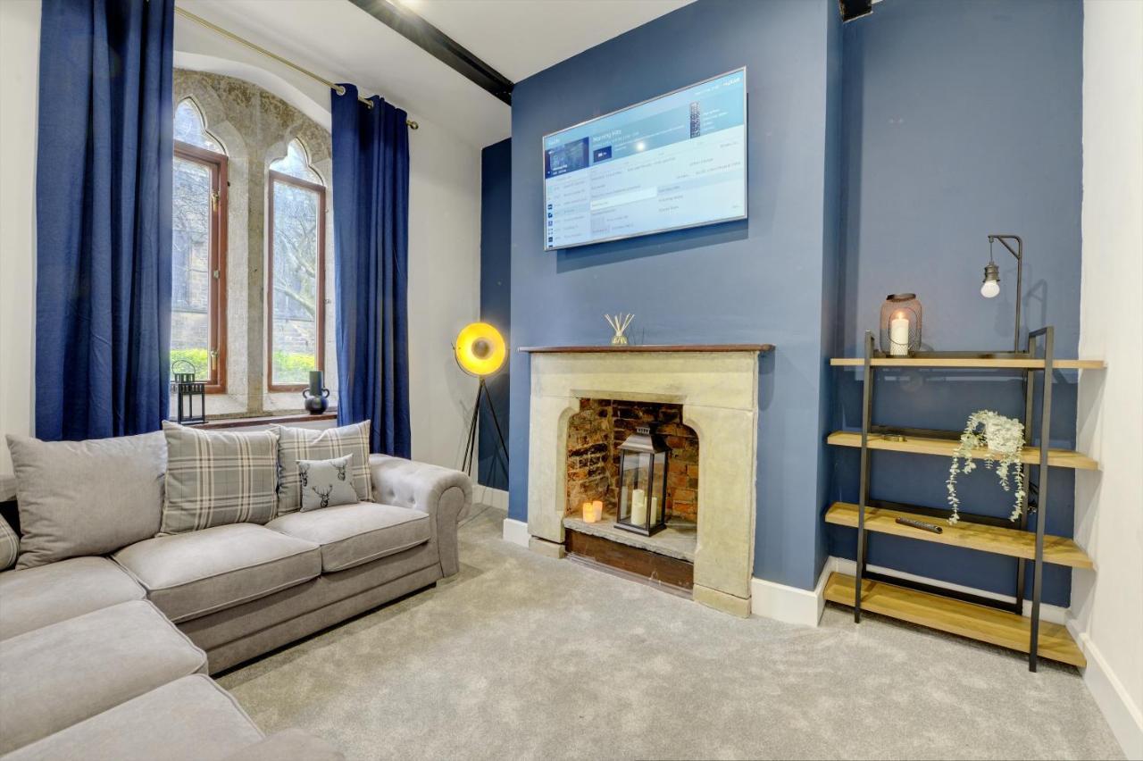 리즈 The Old Vicarage - Secure Parking, Fast Wifi, Garden 빌라 외부 사진