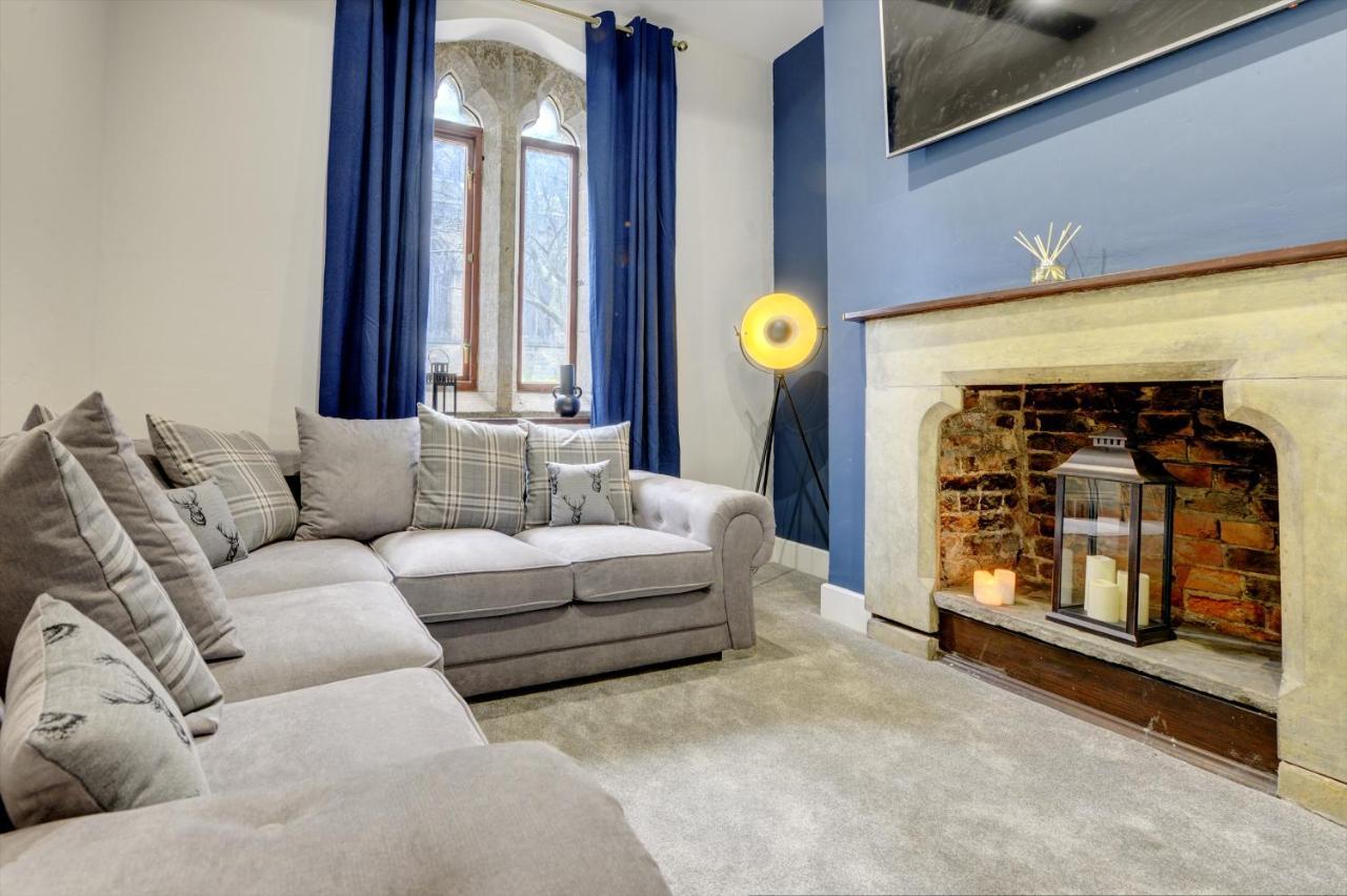 리즈 The Old Vicarage - Secure Parking, Fast Wifi, Garden 빌라 외부 사진