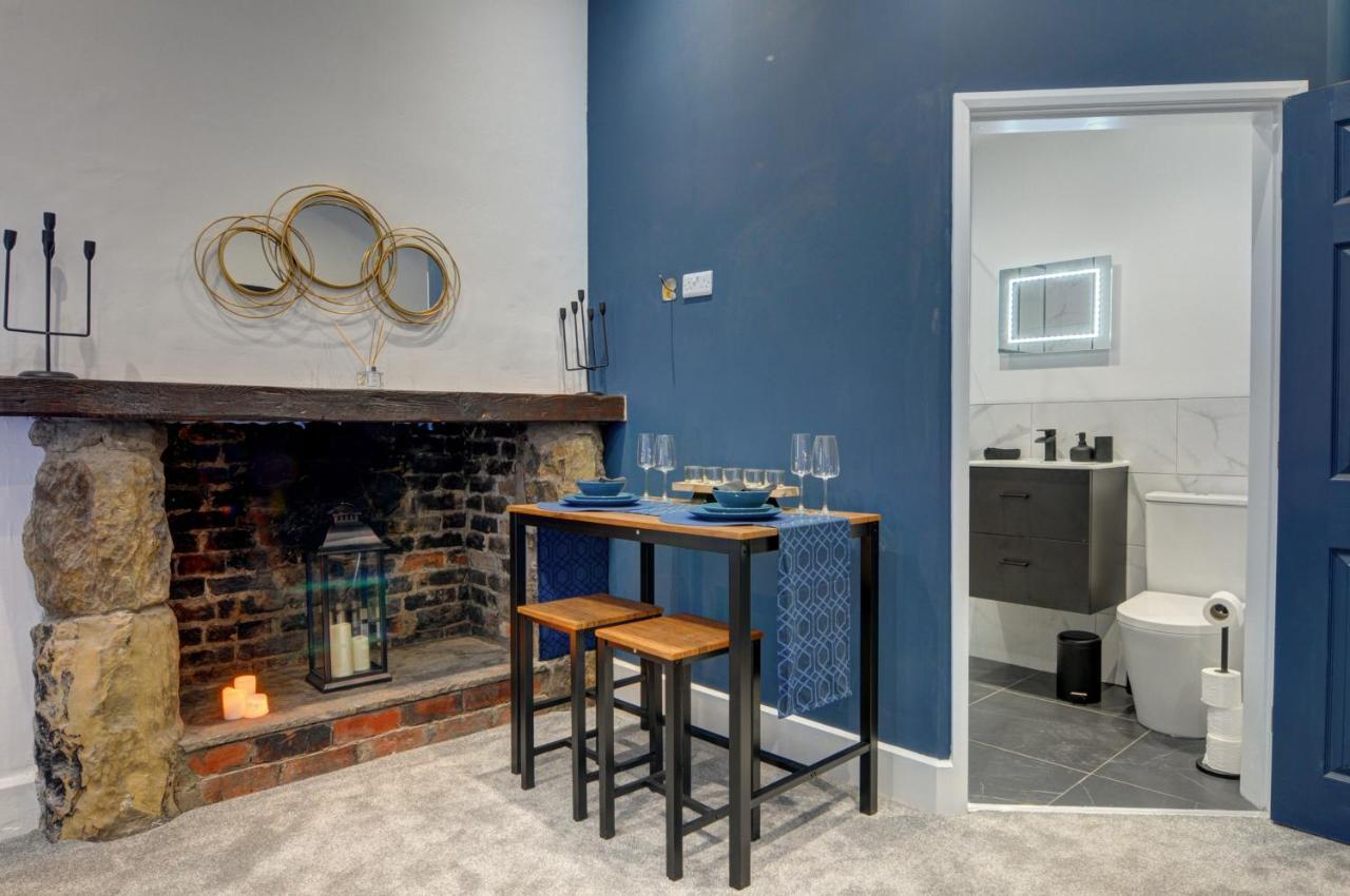 리즈 The Old Vicarage - Secure Parking, Fast Wifi, Garden 빌라 외부 사진