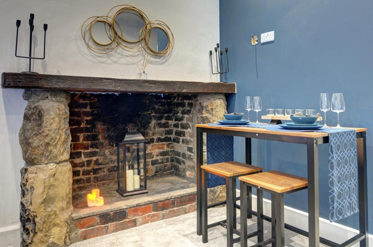 리즈 The Old Vicarage - Secure Parking, Fast Wifi, Garden 빌라 외부 사진