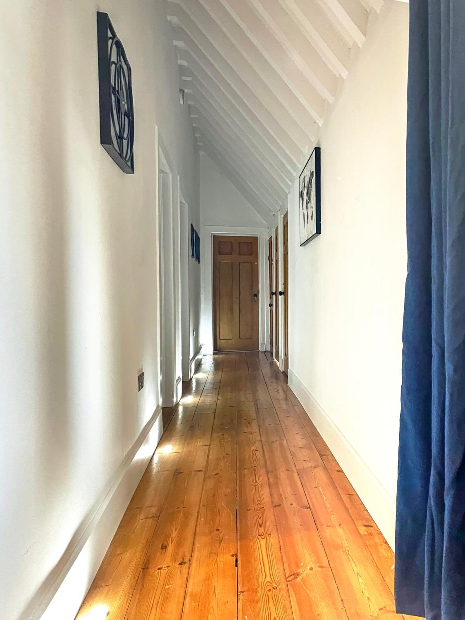 리즈 The Old Vicarage - Secure Parking, Fast Wifi, Garden 빌라 외부 사진