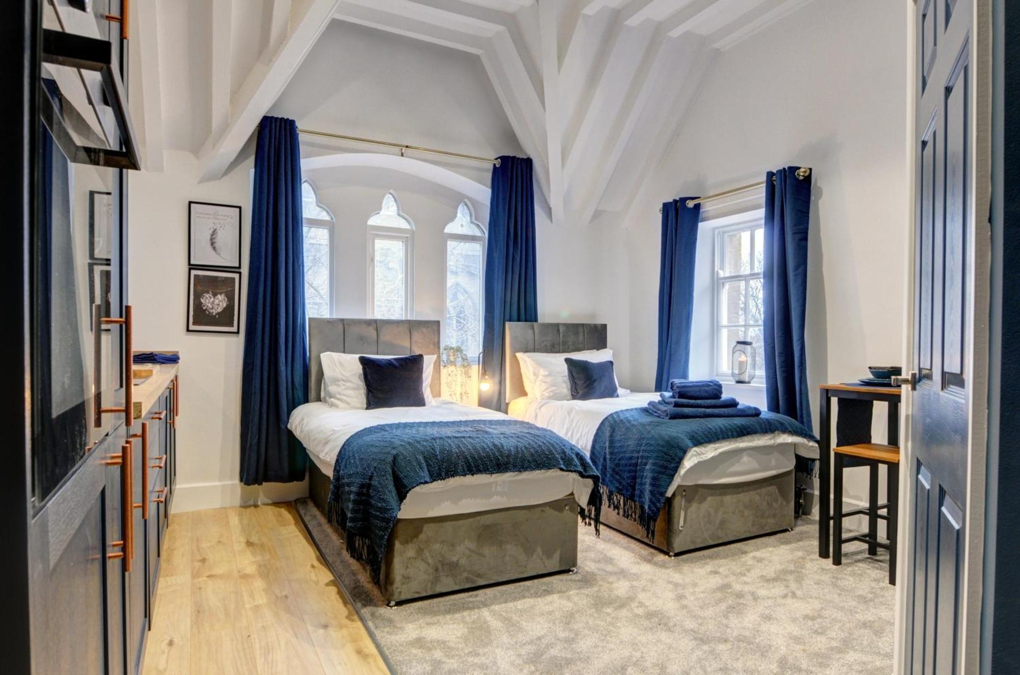 리즈 The Old Vicarage - Secure Parking, Fast Wifi, Garden 빌라 외부 사진
