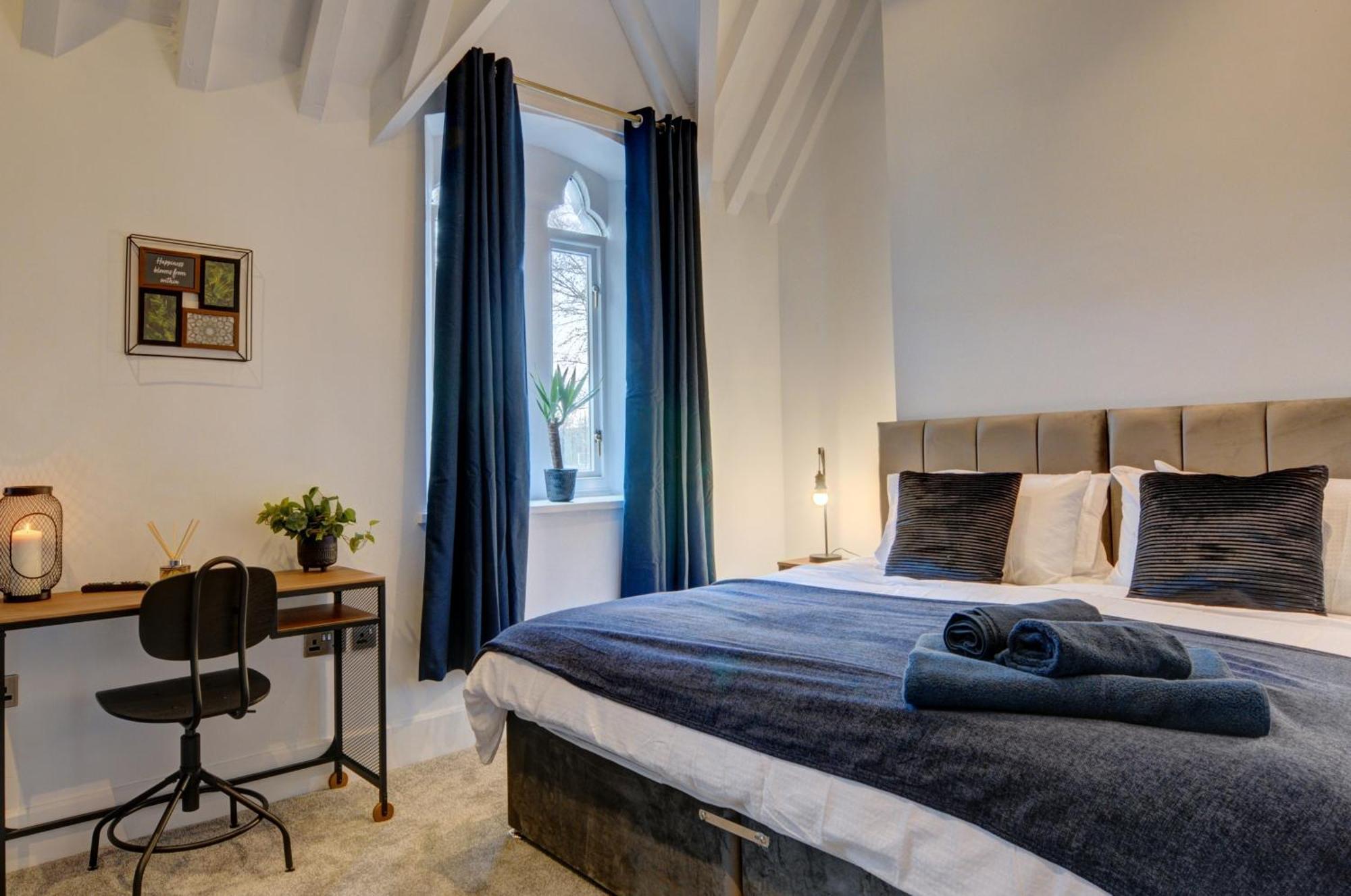 리즈 The Old Vicarage - Secure Parking, Fast Wifi, Garden 빌라 외부 사진