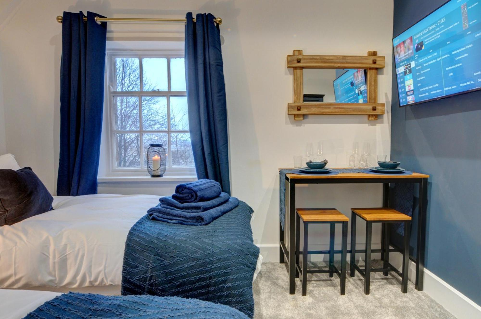 리즈 The Old Vicarage - Secure Parking, Fast Wifi, Garden 빌라 외부 사진