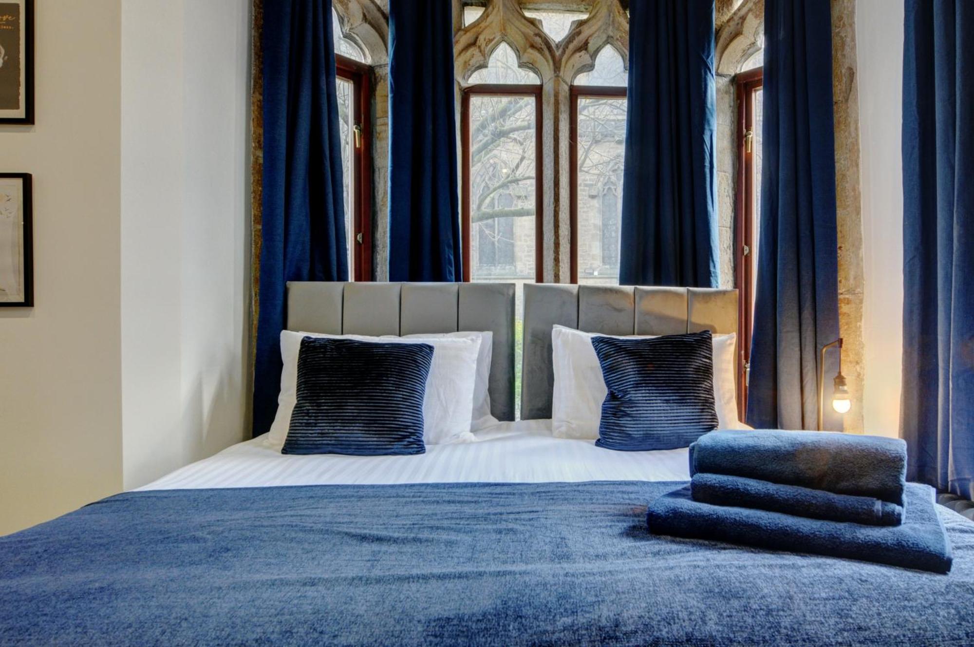 리즈 The Old Vicarage - Secure Parking, Fast Wifi, Garden 빌라 외부 사진