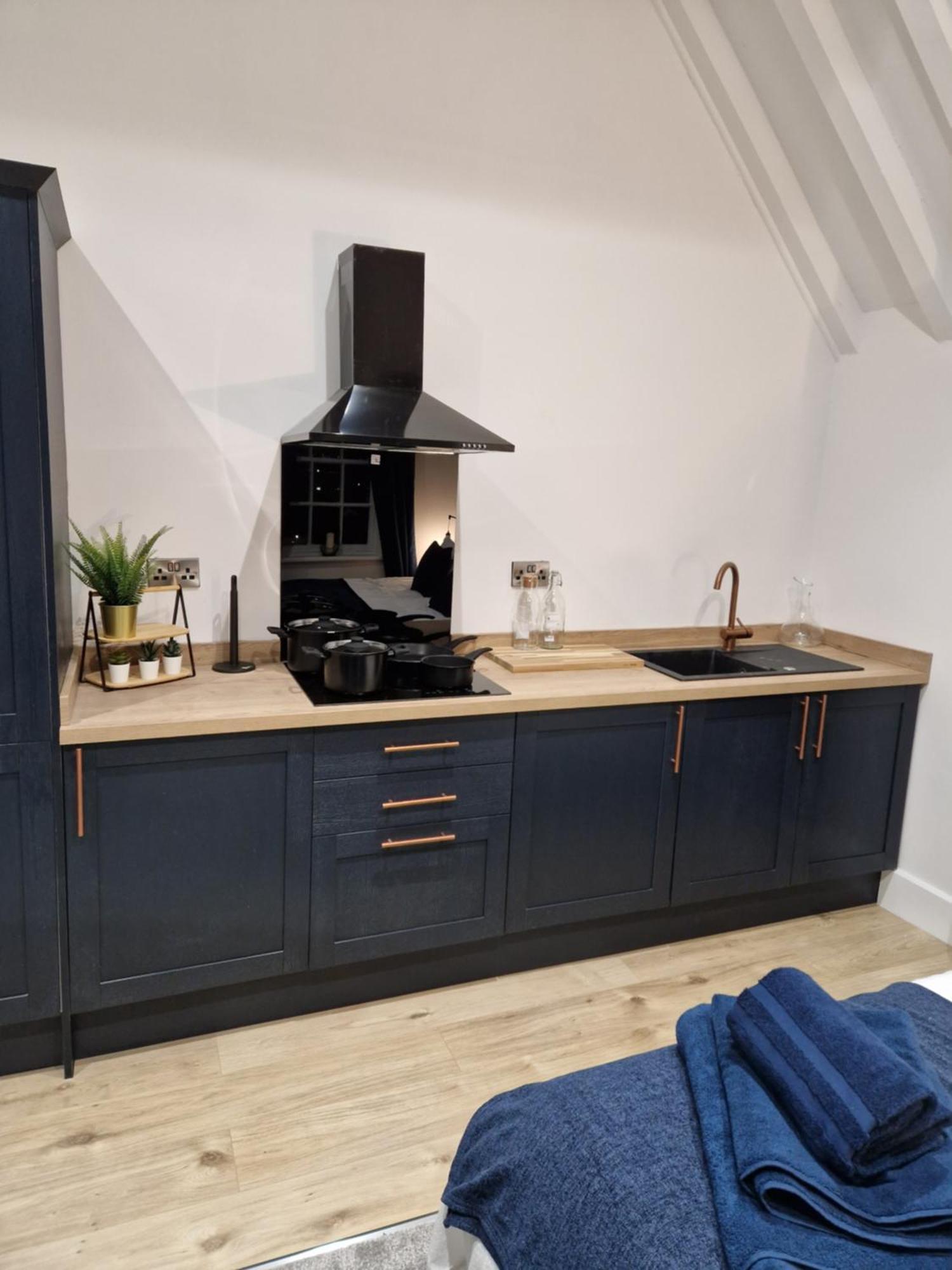 리즈 The Old Vicarage - Secure Parking, Fast Wifi, Garden 빌라 외부 사진